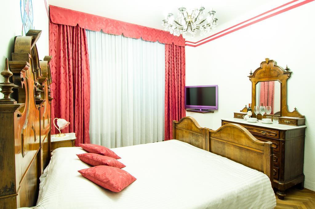 B&B Dai Toscans Чивидале-дель-Фриули Экстерьер фото